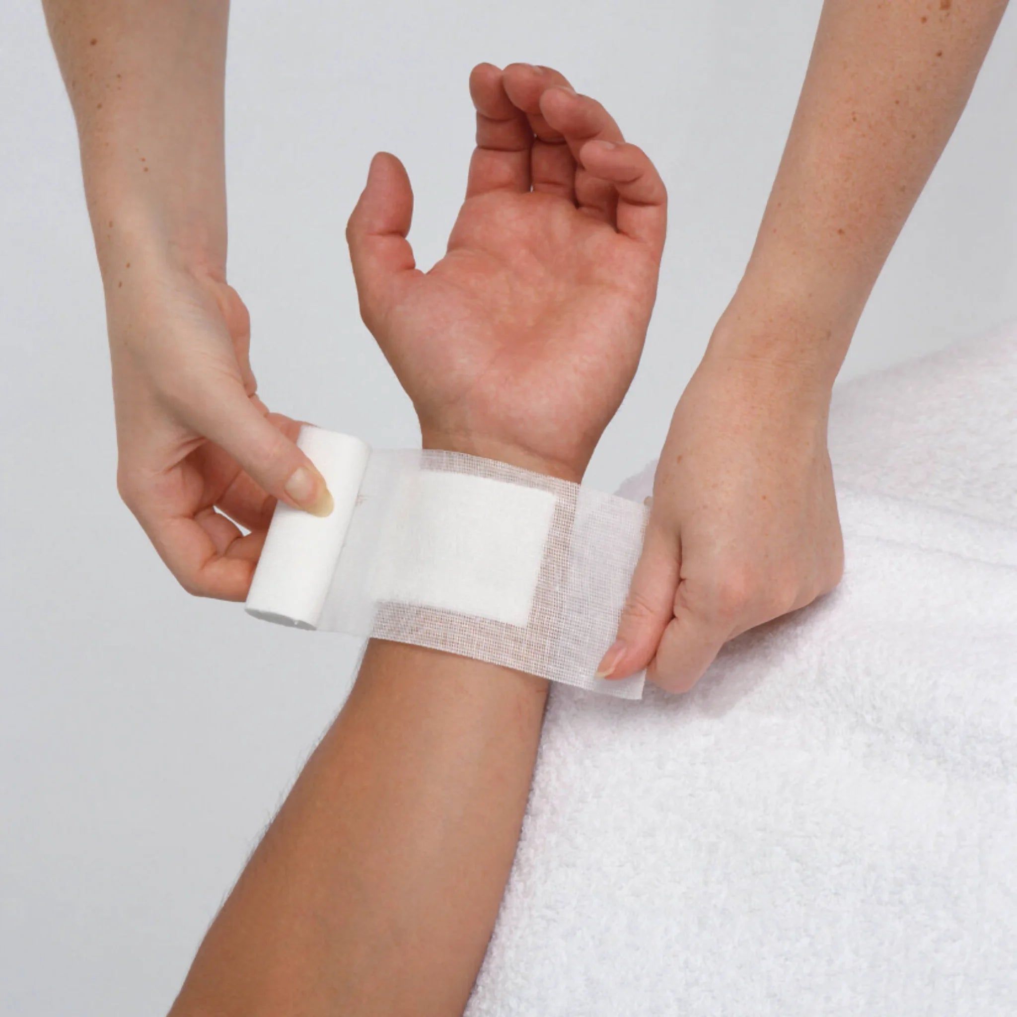 Apósito Gasa No Tejida Estéril. Insumos Médicos