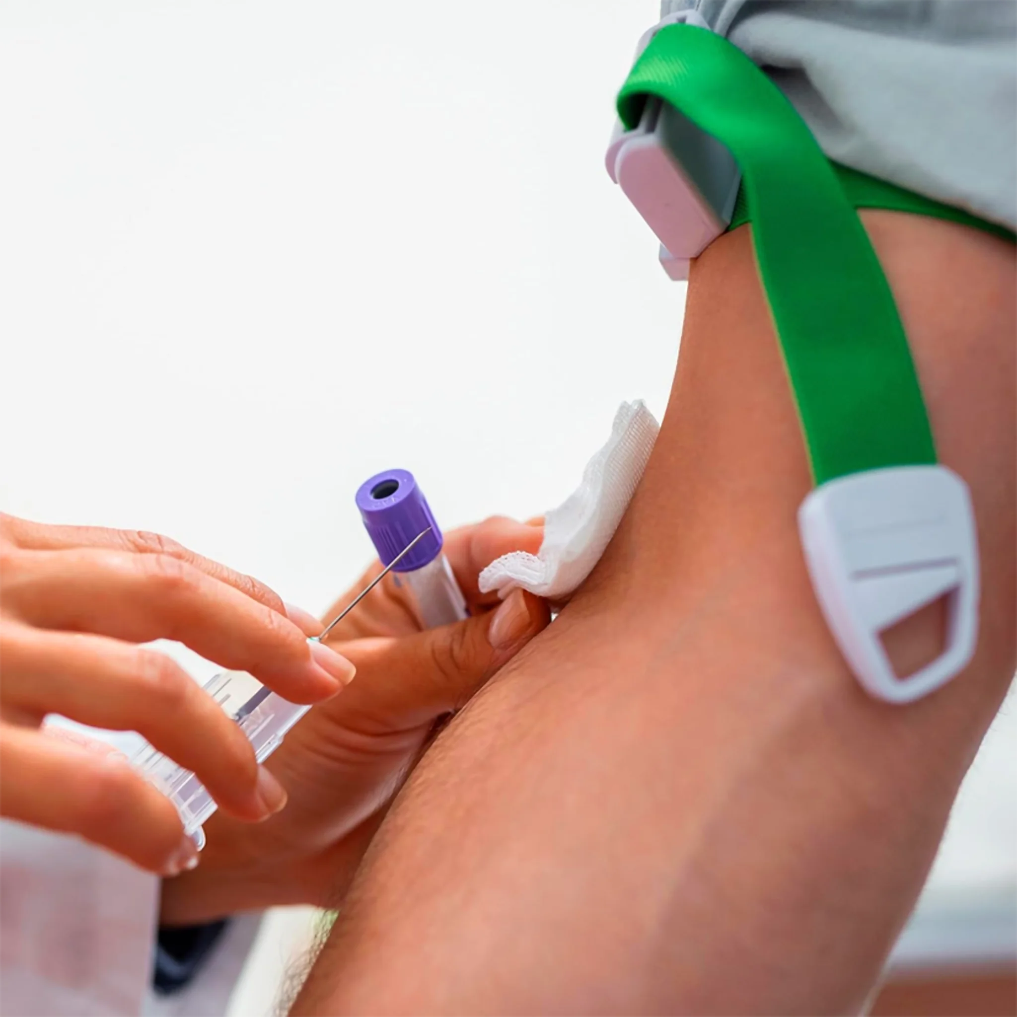 Gasa No Tejida Estéril. Insumos Médicos